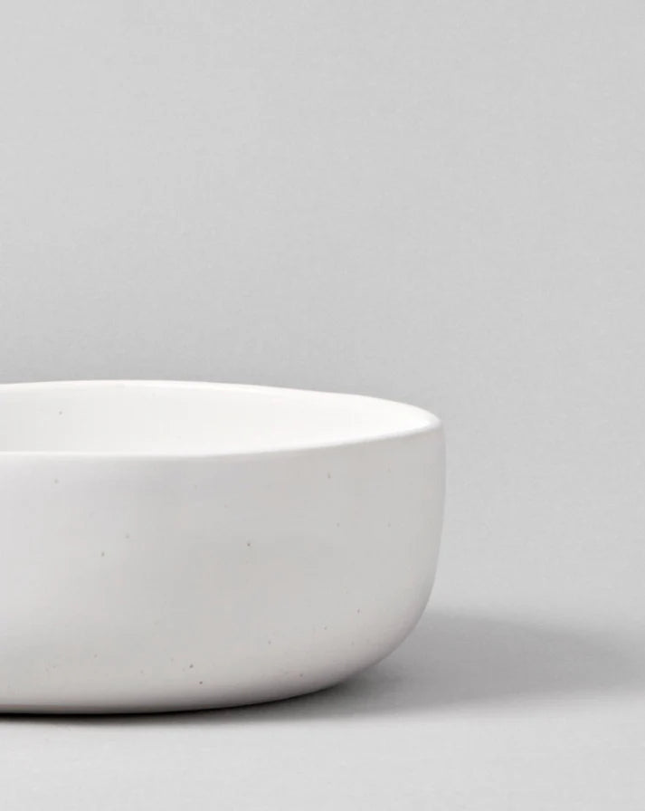 Modern Stoneware Serving Bowl – Artisan Style Serveware
